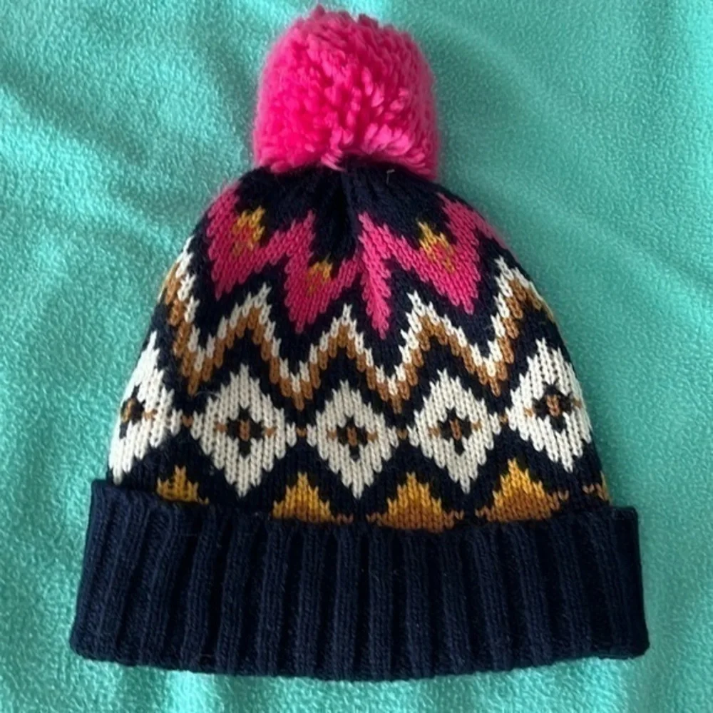 NWOT Old Navy Women’s Blue And Pink Winter Hat One Size